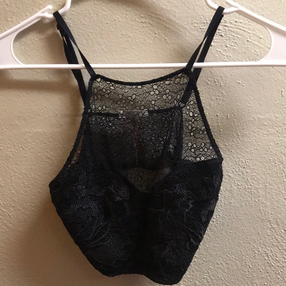 Black lace crop top/bralette